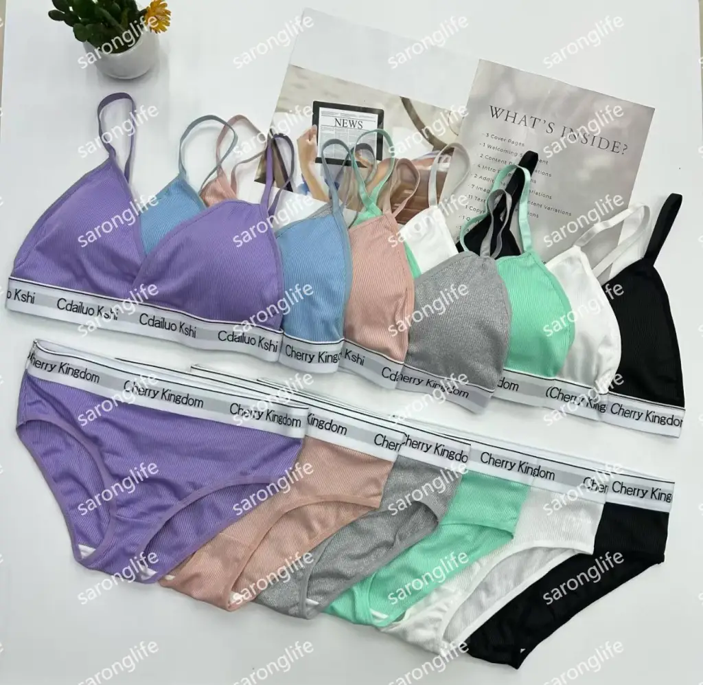 Women's Wireless Padded Sports Bra Letter Trim Solid Color - Bra