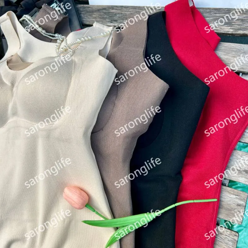 外贸出口库存欧美大码保暖背心女带胸垫加绒加厚冬季无痕背心内衣